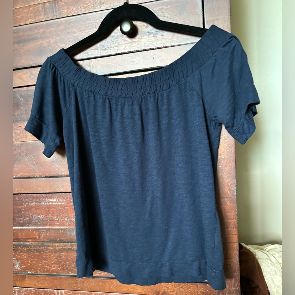 Splendid Navy off the Shoulder Tee - Size L Runs small